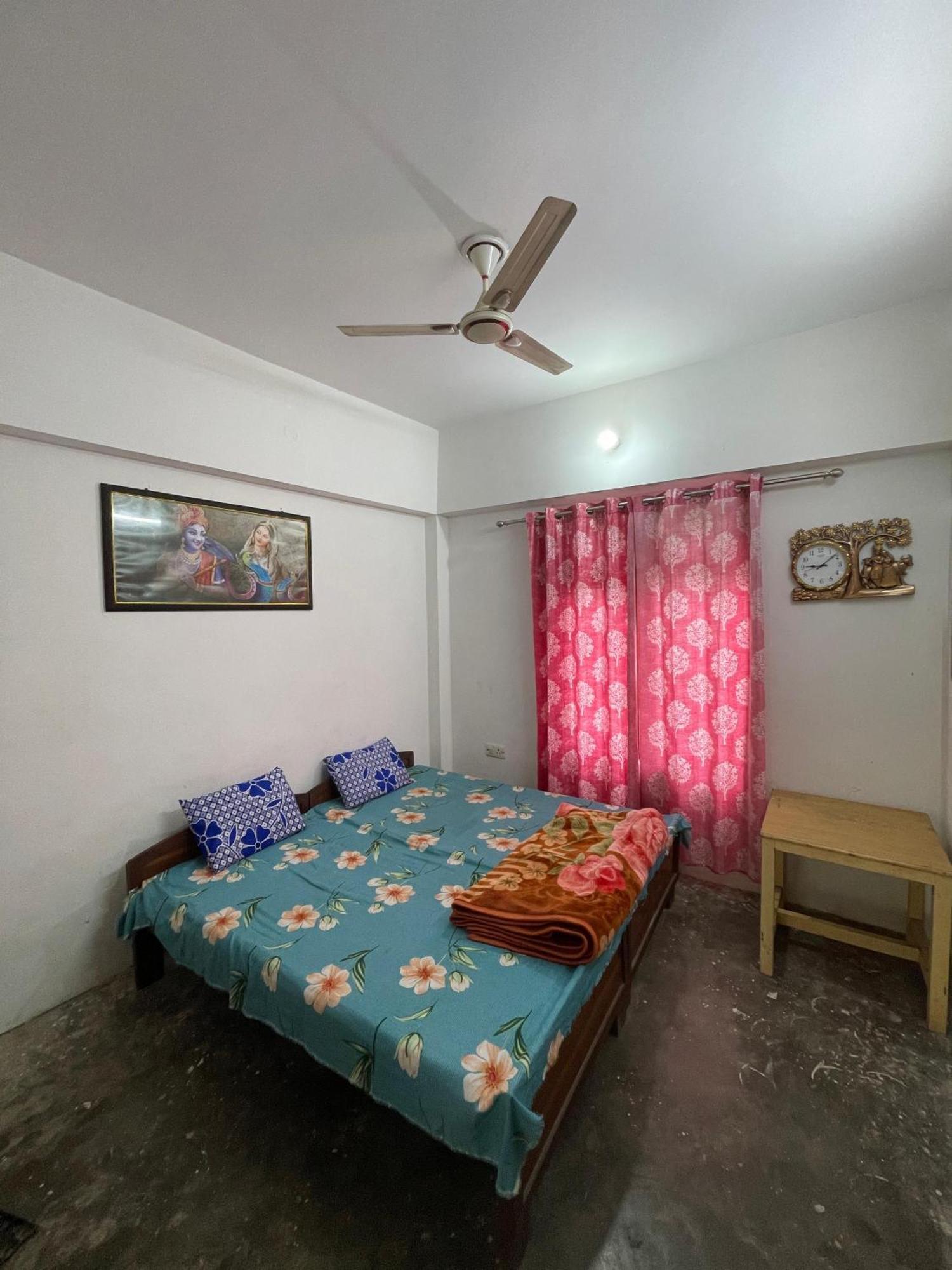 Shree Krishna Garden Hotel Jhusi Exterior photo
