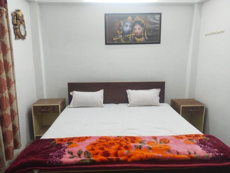 Shree Krishna Garden Hotel Jhusi Exterior photo